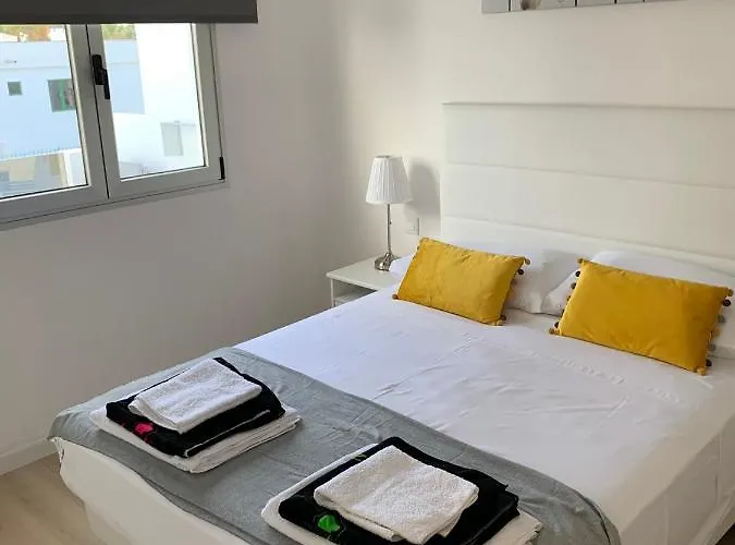 Rociega 35 7 100 Meters From The Sea Front Apartamento